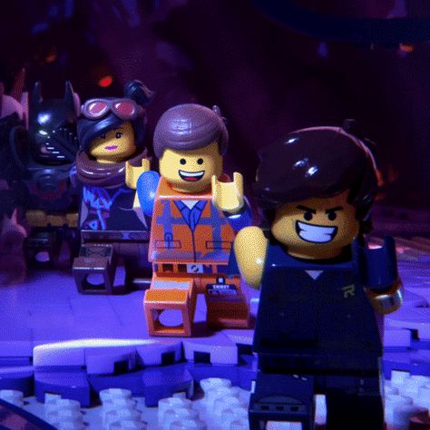 #getyousome #itshippie #hippiestuff #stayliftedyoubitches Emmet X Lucy, Wyldstyle Lego, Rex Dangervest, Emmet Lego, Lego Film, The Lego Batman Movie, Dance Happy, Lego Universe, Big Lego