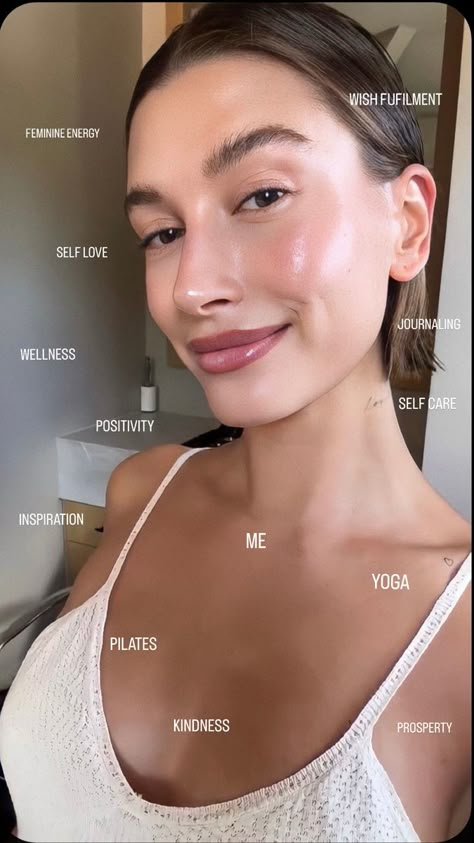 Hailey Bieber Skin Aesthetic, Hailey Bieber Clean Girl Aesthetic, Hailey Bieber Diet Plan, Hailey Bieber Self Care, Hailey Rhode Bieber, Hailey Bieber Lifestyle, Hailey Bieber Pilates, Feminine Wellness Aesthetic, Hailey Bieber Diet