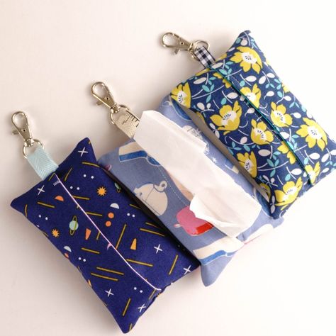 Sew Some Easy Travel Tissue Pouches �— Pin Cut Sew Studio Small Sewing Space, Sew Studio, Travel Tissue Holder, Tissue Pouch, Pouch Diy, Pouch Sewing, Tissue Case, Sewing Space, Small Sewing Projects