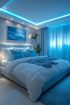 Interior Design Bedroom Classic, Blue And Silver Room Decor, Blue Bedroom Decor Aesthetic, Blue Decor For Bedroom, Room Design For Women, Tiffany Blue Room Ideas, Bright Blue Room Ideas, Aesthetic Bedroom Ideas Blue, Blue White Room Aesthetic