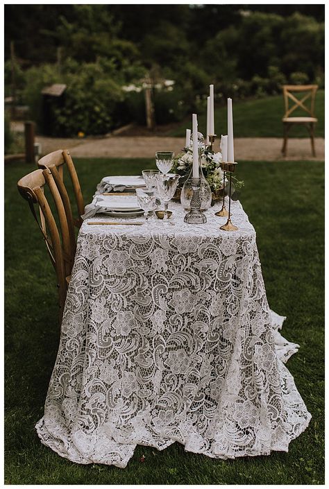 Lace Tablecloth Wedding Overlays, Lace Table Cloth Ideas, Lace Sweetheart Table, Wedding Sweet Heart Table Ideas, Sweet Heart Table Ideas, Lace Table Cloth Wedding, Lace Wedding Table Decor, Rustic Wedding Reception Decor, Lace Wedding Decor