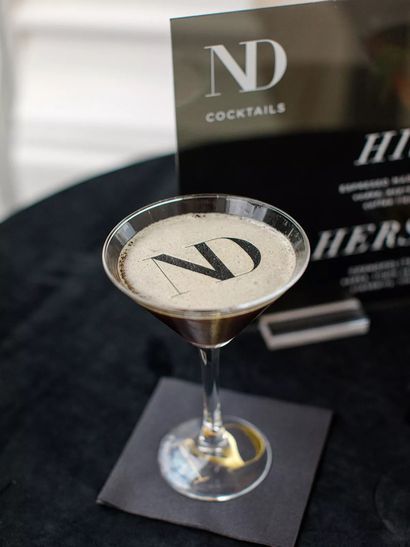 Drink Topper, Signature Cocktails Wedding, Black And White Wedding Theme, Cocktail Photos, Cocktail Hour Wedding, White Wedding Theme, Wedding Drink, Espresso Martini, Signature Drinks