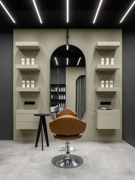 Small Hair Salon, Hair Salon Stations, Barbershop Design Interior, Hair Salon Interior Design, Salon Interior Design Ideas, Barber Shop Interior, Home Hair Salons, Salon Mirrors, Hair Salon Design