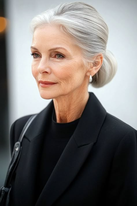 Timeless Elegance: 15 Stunning Hairstyles for Women Over 70 Grey Hair Modern, Look Elegante Casual, Short Hair Updo Easy, Hair Styles For Older Women, Grey Hairstyle, Long Grey Hair, Updo Easy, Ageing Gracefully, Silver Haired Beauties