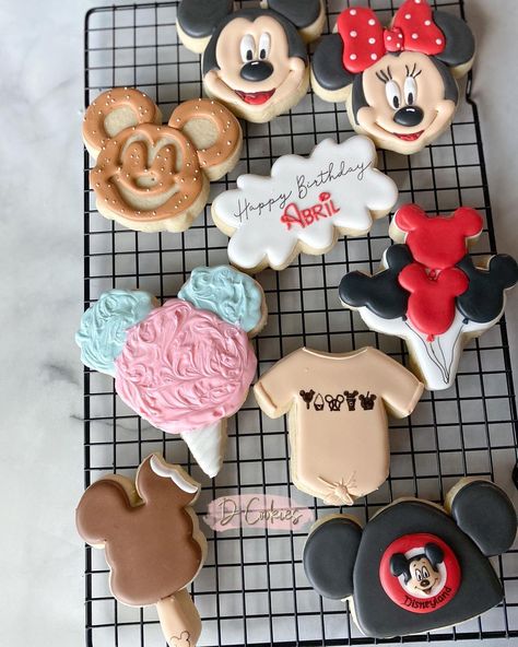 D.cookies on Instagram: “Who wouldn’t want to be at Disney for their birthday! One of my favorite bakers had a birthday recently and celebrated with cookies…” Food Birthday Theme, Disneyland Cookies Decorated, Disney World Cookies, Disney Themed Cookies, Disney World Theme Party, First Birthday Disney Theme, Disney Birthday Cookies, Disney Sugar Cookies, Disneyland Cookies