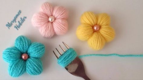 DIY Easy Woolen Flower Ideas - Kids Art & Craft Flowers Of Fabric, Knitted Flowers Pattern, Puff Crochet Flowers, Cute Aesthetic Craft Ideas, How To Knit Flowers, How To Knit For Beginners, Puff Aesthetic, Fabrication Design, Pompon Diy