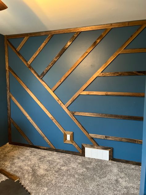 Gold Accent Wall, Bathroom Transitional, Transitional Decor Bathroom, Transitional Decor Bedroom, Blue Accent Walls, Transitional Decor Style, House Wall Design, Accent Wall Designs, Mudroom Bench Plans