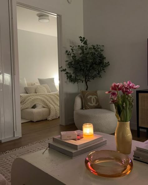 MASON OGLESBY on Instagram: "our little home is coming together 🕯️🌸🤍 • #apartmenttherapy #apartmentdecor #homedecor #homestyle #pinterestinspired #pinterestaesthetic #apartmentgoals" New Apartment Astethic, Aparmtnet Aesthetic, Master Bedrooms Decor Apartment, Cool Girl Apartment Decor, Apartement Aesthetics, My Apartment Aesthetic, Appartment Astetics, Non Aesthetic Home, That Girl Apartment