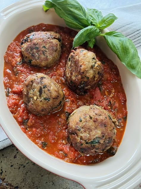 Sicilian Eggplant Meatballs without meat (Polpette di Melanzane) Sicilian Eggplant, Eggplant Meatballs, Bucatini Pasta, Tender Meatballs, Pecorino Romano Cheese, Pecorino Romano, Romano Cheese, Italian Recipe, Eggplant Recipes