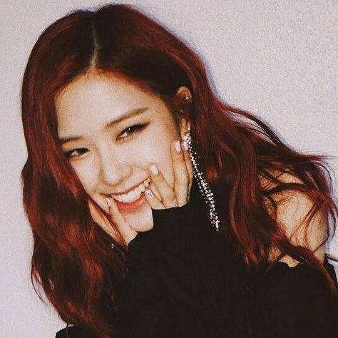 Rosé Laughing, Rosé Red Hair, Rosé Smile, Red H, Rose And Rosie, Hyun A, Park Rosé, Hair Icon, Red Icons:)