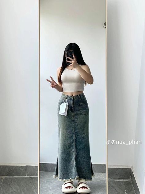 Chuppy Girl Outfit, Chubby Korean Girl, Plus Size Korean Outfits, Fat Girls Outfit Ideas, Outfit For Chubby Girls, Chubby Fashion Outfits Korean, Jeans Midsize, Diy Midi Skirt, Korean Plus Size Fashion