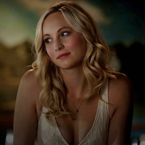 Caroline From Vampire Diaries, Grumpy X Sunshine, Elijah Mikaelson, Katerina Petrova, The Vampire Diaries Characters, Candice Accola, The Vampire Diaries 3, Vampire Diaries Movie, Candice King