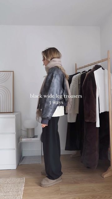 Wide Leg Trousers Outfit Autumn, Wide Leg Trousers Outfit Casual Winter, Long Black Trousers Outfit, Black Trouser Winter Outfit, Wide Leg Joggers Outfit Casual, Black Wide Leg Joggers Outfit, Baggy Black Trousers Outfit, Wide Leg Black Sweatpants Outfit, Wide Leg Joggers Outfit Winter