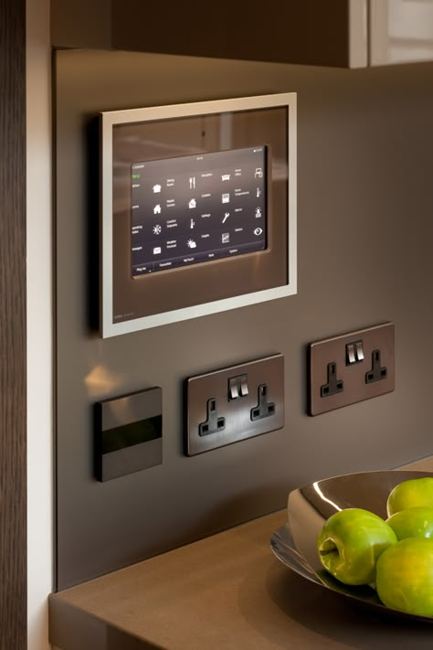 Modern Smart Home Interior, Modern Technology Art, Luxury Smart Home, Smart Home Interior Design, Modern Switches And Sockets, Smart Home Design Interiors, Electrical Switches Modern, Switches And Sockets Modern, Smart Home Technology Interior Design