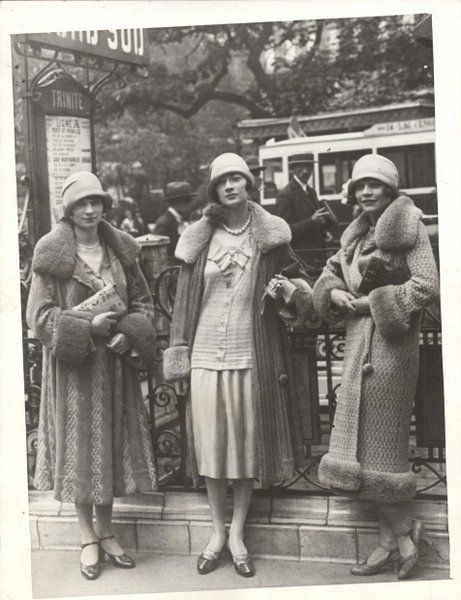 Paris, 1920s 1920s Rich Woman, 1920s London Fashion, 1920s Character, Hamlet Costume, Paris 1920s, Style Année 20, Fashion 1920s, 1920s Fashion Women, 1920s Women