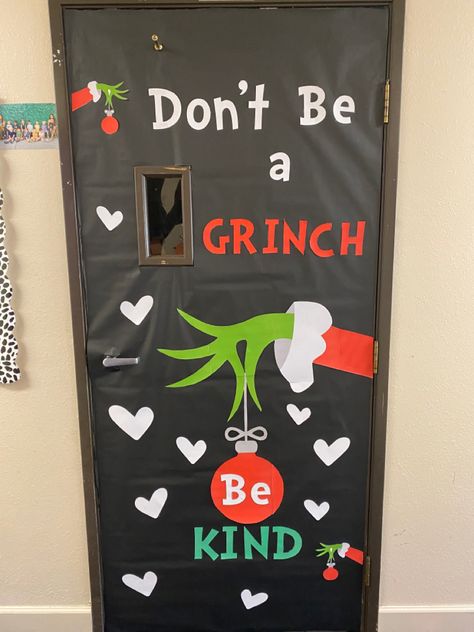 Interactive Classroom Door Ideas, Christmas Crafts For Doors, Decorating School Doors For Christmas, Teacher Doors For Christmas, Classroom Christmas Wall Decorations, Chrismass Decore Ideas For Classroom, Preschool Classroom Door Ideas Christmas, Grinch Bulletin Boards For School, The Grinch Office Theme