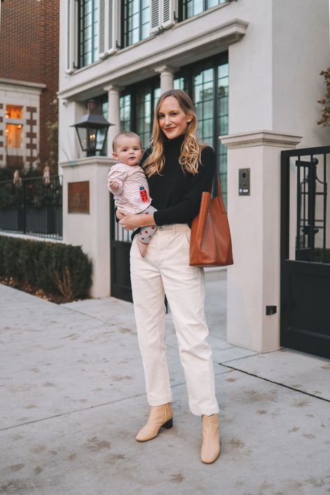 Favorite Everlane Products Everlane Work Outfit, Everlane Relaxed Oxford Shirt, Everlane Easy Pant, Everlane Easy Pant Outfit, Everlane Barrel Pants Outfit, Everlane Dream Pant Outfit, Everlane Outfit, Everlane Bag, Sahm Outfits