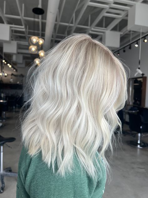 White Blonde Shoulder Length Hair, Icy Blonde Hair Medium Length, Cool Toned Bleach Blonde Hair, Shoulder Length Hair Platinum Blonde, Short Very Blonde Hair, Natural Bright Blonde Highlights, Full Color Blonde Hair, Medium Bright Blonde Hair, Bright Cool Toned Blonde