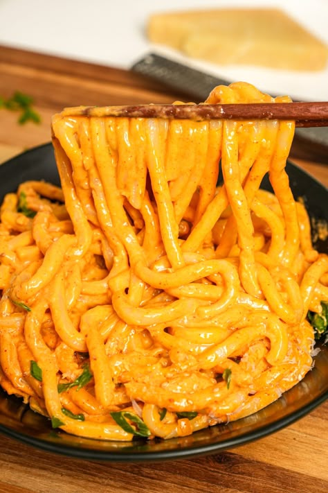 Saucy Ramen Noodles, Egg Noodles Dishes Asian, Korean Cheese Noodles, Spicy Gochujang Noodles, Cheesy Udon Noodles, Cantonese Egg Noodles, Gochujang Udon Noodles, Creamy Asian Noodles, Gochujang Noodle Soup