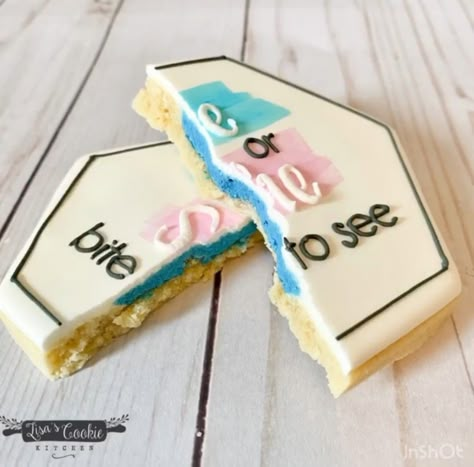 Ultrasound Cookies Decorated, Gender Reveal Cookies Decorated, Pregnancy Announcement Cookies, Gender Reveal Sugar Cookies, Surprise Cookie, Gender Reveal Cookies, Royal Iced Cookies, Cookie Cake Birthday, Sugar Cookie Royal Icing