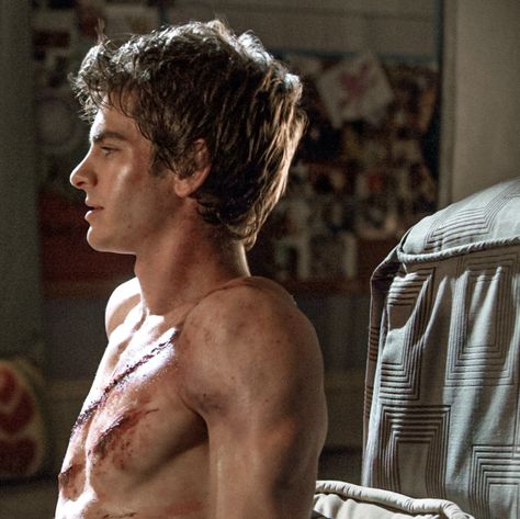 andrew garfield’s peter parker Andrew Garfield Shirtless, Peter Parker Andrew Garfield, Andrew Garfield Spiderman, Garfield Spiderman, Bug Boy, Buku Harry Potter, All The Young Dudes, Remus Lupin, Andrew Garfield