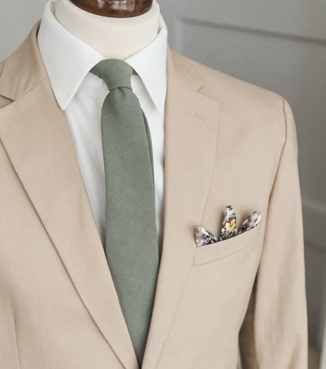 Wedding Tuxedo For Men Groom Style Sage Green, Beige And Green Suit Men Wedding, Neutrals And Green Wedding, Men Sage Green Wedding, Sage Bouquet Wedding, Groom Patterned Tie, Sage Green Tie Suit, Sage Green Wedding Groomsmen Gray Suits, Sage Green Khaki Wedding