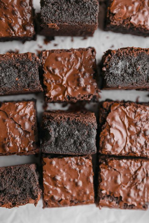 Butternut Bakery Brownies, Super Fudgy Brownies, Bakery Style Brownies, Bakery Desserts Ideas, Fudgy Desserts, Bakery Brownies Recipe, Dense Brownies, Fancy Brownies, Assorted Brownies