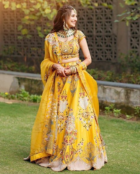 Make Your Haldi Ceremony A True Intimate By These Designer Chic Haldi Outfits! Haldi Ceremony Outfit, Haldi Dress, Haldi Outfits, Designer Bridal Lehenga Choli, Haldi Outfit, Indian Lehenga Choli, Yellow Lehenga, Designer Bridal Lehenga, Gaun Fashion