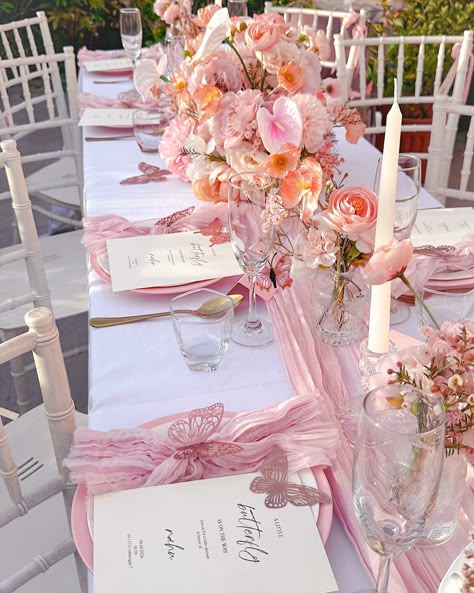 Slide to see butterflies flutter, bringing joy with their whimsical flight, a delightful sight at the butterfly themed baby shower tablescape created by us 🦋 👉 DMs to sprinkle some magic on your next event! #eventdecor #babyshower #picnictable #tablescape #babyshowerideas Pink Party Tables, Butterfly Theme Party, Picnic Birthday Party, Butterfly Birthday Party, Birthday Dinner Party, Picnic Birthday, Garden Party Birthday, Butterfly Baby Shower, Tea Party Bridal Shower