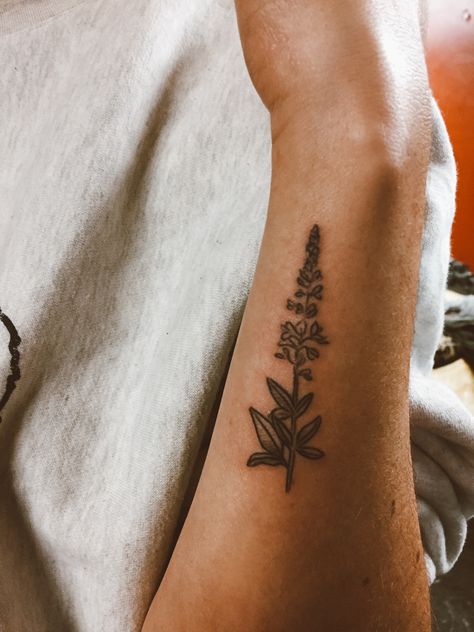 Basil tattoo Basil Leaves Tattoo, Basil Tattoo Simple, Basil Plant Tattoo, Basil Flower Tattoo, Basil Leaf Tattoo, Granola Tattoo Ideas, Basil Tattoo, Granola Tattoo, Herb Tattoo