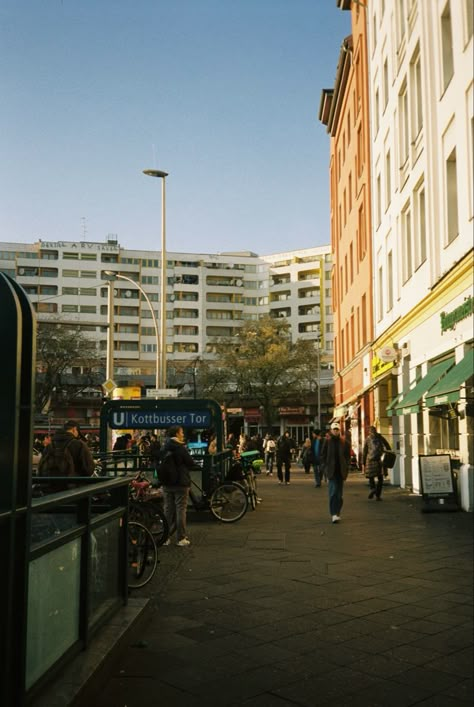 #berlin #analog #film #kodak #photography #photooftheday Berlin Film Photography, Living In Berlin Aesthetic, 90s Berlin, Kodak Photography, Berlin Vibes, Berlin Summer, Berlin Nightlife, Berlin Aesthetic, Berlin Photography