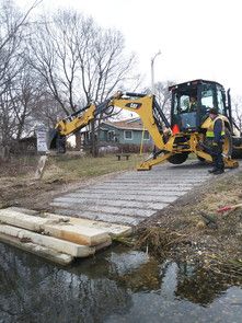 Boat Ramp Ideas, Ramp Ideas, Ada Ramp, Lake Landscaping, Guerrilla Gardening, Lake Dock, Fishing Cabin, Construction Work, Boat Dock