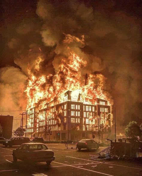 Social justice? New affordable housing development in Minneapolis burns to the ground Building On Fire, Burn It Down, Orange Aesthetic, Trik Fotografi, Grunge Photography, Images Gif, On Fire, Black Lives Matter, The Words