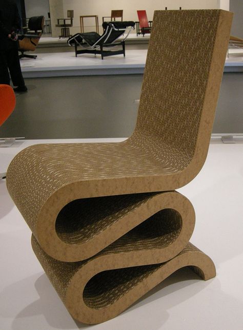 Top 10 vintage chairs Wiggle Stool, Cardboard Chair, Side Chairs Living Room, Sculptural Chair, Vitra Design Museum, Eileen Gray, Leather Side Chair, Frank Gehry, Furnishings Design