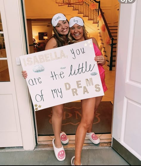 Big Lil Sis Reveal Ideas, Little Of My Dreams Reveal Sorority, Big Sis Lil Sis Reveal Ideas Poster, Cheer Little Sister Reveal Poster, Big Sis Little Sis Reveal Ideas, Big Little Poster Ideas, Trendy Big Little Reveal Themes, Big Little Poster, Big And Little Reveal Ideas