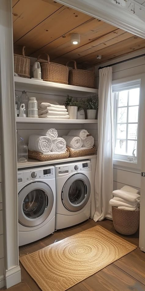 Casual House Decor, Tiny Home Washer And Dryer Ideas, German Bathroom Ideas, House Design White And Wood, Simple Clean Home Aesthetic, Ideas For A Laundry Room, Spa Laundry Room, Unique House Decor Creative, Small Laundry Room Ideas With Storage