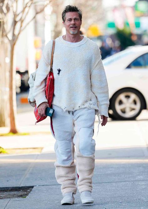 Destroyed Sweater, Monochromatic Outfit, Celebrity Street Style, Brad Pitt, Classy Outfits, Winter Outfits, Men Sweater, I Hope, Casual Outfits