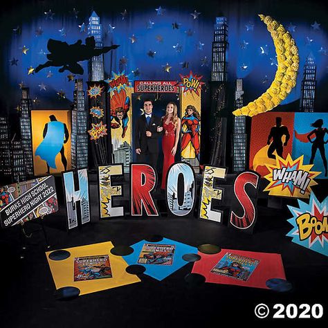 Marvel Avengers Party Decorations, Comic Theme Party Decorations, Superhero Reception Ideas, Comic Book Decorations, Superhero Book Fair, Cardboard Superhero, Superhero Vbs Decorations, Comic Book Party Decorations, Superhero Gala