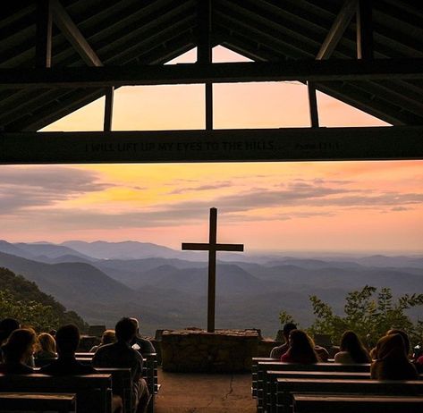 Church Family Aesthetic, Family At Church Aesthetic, Going To Church Aesthetic, South Carolina Chapel, Cleveland South Carolina, Family Time Aesthetic, South Carolina Road Trip, Symmes Chapel Wedding, Pretty Chapel South Carolina