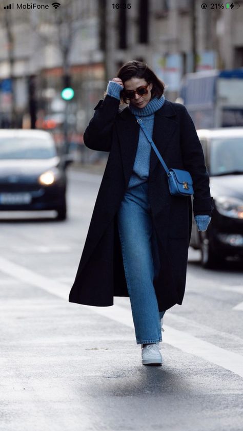 Long Navy Wool Coat Outfit, Blue Long Coat Outfit, Blue Wool Coat Outfit, Navy Wool Coat Outfit, Navy Turtleneck Outfit, Winter Blue Outfit, Denim Wide Leg Pants Outfit, Blue Coat Outfit Winter, Navy Jeans Outfit