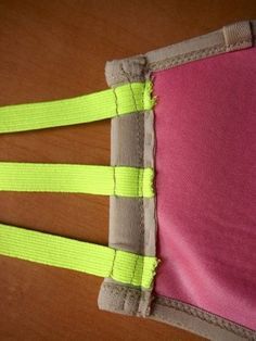 Hmmmmm Diy Strapless Bra, Bra Hacks Diy, Backless Shirts, Bra Diy, Diy Bra, Bra Hacks, Diy Vetement, Diy Clothing, Bra Straps