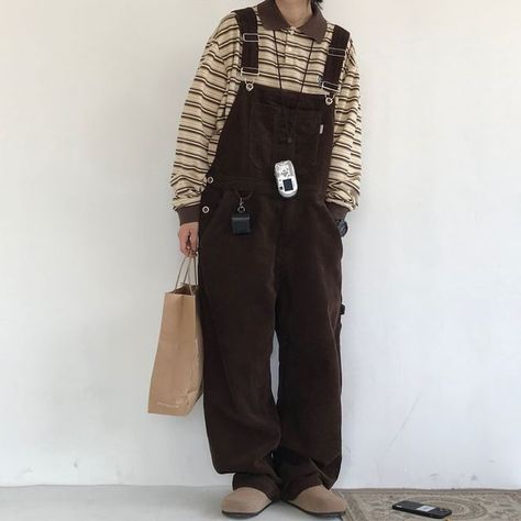 Masculine Overalls Outfit, Corduroy Overalls Men, Dark Academia Overalls, Fairy Grunge Overalls, Brown Overalls Outfits Men, Trans Masc Outfits Plus Size, Dark Brown Overalls, Overall Pants Outfit, Vintage Overalls Outfits