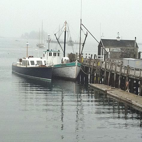 Boothbay Harbor, Maine Harbor Aesthetic, Boat Harbor Aesthetic, Maine Harbor Towns, Maine Gothic, England Painting, Harpswell Maine, Old Port Portland Maine, Wells Maine, Boothbay Harbor Maine