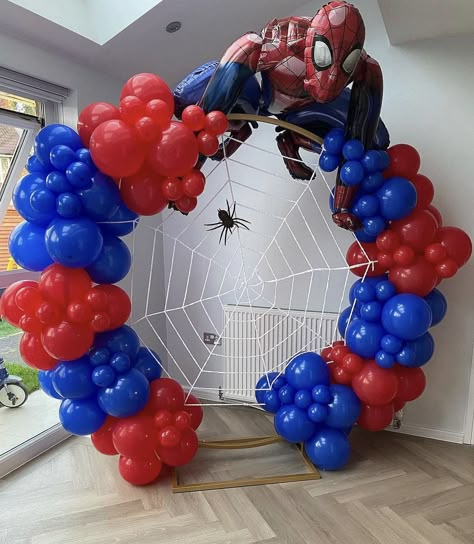 Spider Man Theme Decoration, Spider Man Decorations Birthday Diy, Spider Man Balloon Ideas, Spider Man Balloon Arch, Spider Man Balloon Garland, Spiderman Garland, Spider Man Toddler Birthday Party, Spider Man 3rd Birthday, Spider Man Baby Shower Ideas