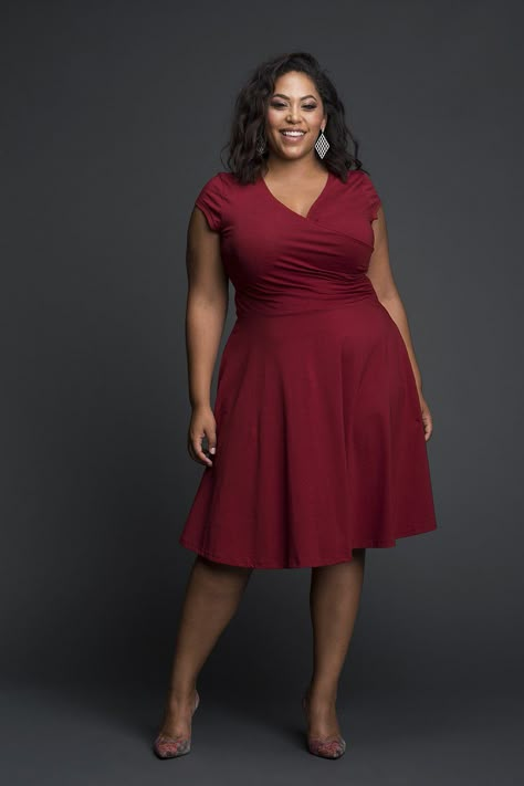 Lycra Dress Styles For Wedding, Lycra Dress Styles, Dress Styles For Wedding, Styles For Wedding Guest, Kalibo, Plus Size Wedding Dresses With Sleeves, Lycra Dress, Sukienki Plus Size, Plus Size Cocktail Dresses