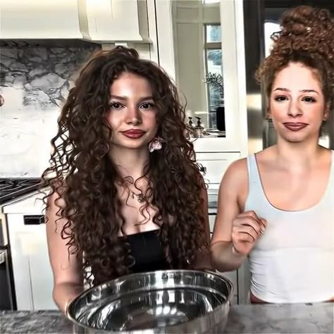 kalogeras sis / sunday in 2024 | Curly girl hairstyles, Hair ...