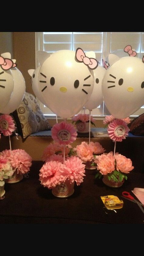 Hello Kitty Pool Party Decorations, Hello Kitty Birthday Table, Hello Kitty Table Decorations, Hello Kitty Diy Decorations, Hello Kitty Baby Shower Ideas, Hello Kitty Party Decorations, Hello Kitty Party Ideas, Kue Hello Kitty, Hello Kitty Centerpieces