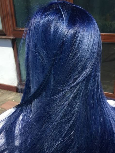 Royal Blue Hair, Dyed Hair Blue, Dark Blue Hair, Hair Color Streaks, Hair Streaks, Dyed Hair Inspiration, Hair Dye Ideas, Pretty Hair Color, Dye Colors