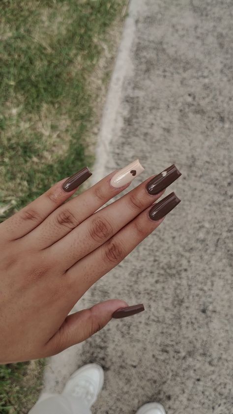 Gel On Acrylic Nails, Brown Aesthetic Nails Short, Gel Tip Nail Designs, Brown Nails Ideas Simple, All Brown Nails, Brown Nails Inspo Aesthetic, Brown Acrilyc Nails, Inspo For Nails, Different Brown Nails