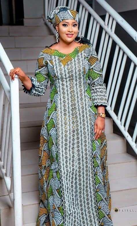 Latest Bubu/Kaftan Style You Should See - Stylish Naija Kente Styles For Older Women, Kaftan Gown Styles, Kaftan Styles For Ladies, Gown Styles For Ladies, White Lace Dress Short, Lace Dress Classy, Kaftan Styles, Ethnic Diversity, Stylish Naija